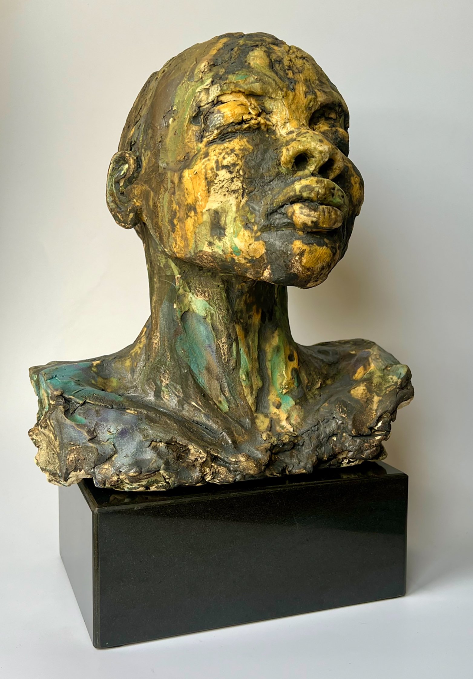 Born to be Seen. A Colourful Woman.